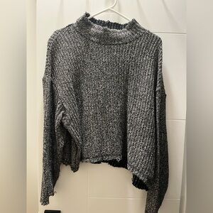 Zara Women's Black and white Sweater